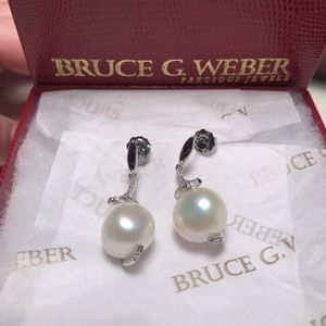 Pearl drop earrings